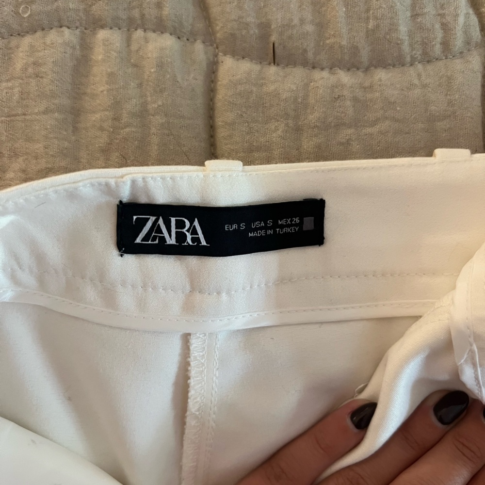 Zara Crisp White shorts